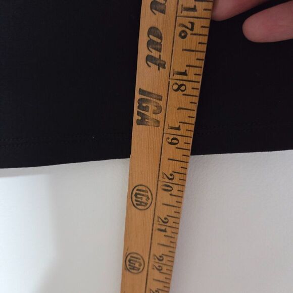 LIKE NEW FREE PEOPLE SWEETHEART NECK HALF SLEEVES BLACK TOP SIZE SMALL - Picture 10 of 10